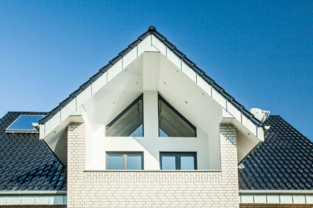 Fenster nach Maß müssen nicht immer rechtwinklig sein. Mit HG RaumDesign sind auch individuelle Lösungen garantiert