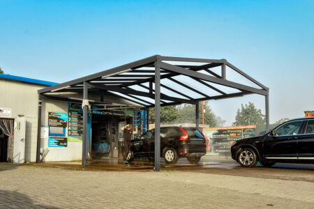 Großes Carport für Waschstraße Spotless Car in Goch