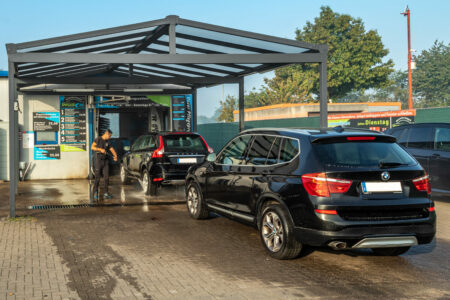Sehr große, freitragende Überdachung als Carport für Alexander Knippel, Spotlight Car