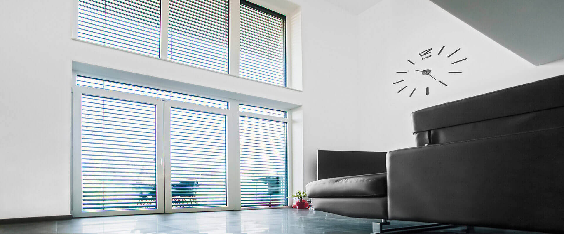 raffstore-anlage-Sonnenschutz-Lamellen-HG-Raumdesign