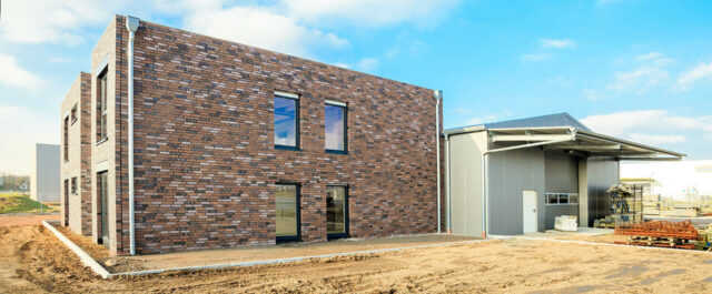 Maßgefertigte Fenster namhafter Hersteller für Neu- und Altbau von HG RaumDesign